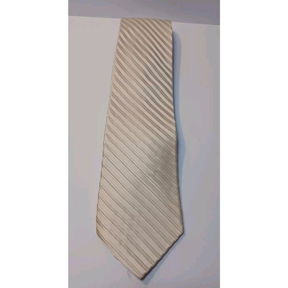 Nicole Miller 100% Silk Tie Men’s Pale Yellow Striped 59.25 in x 3.5 in